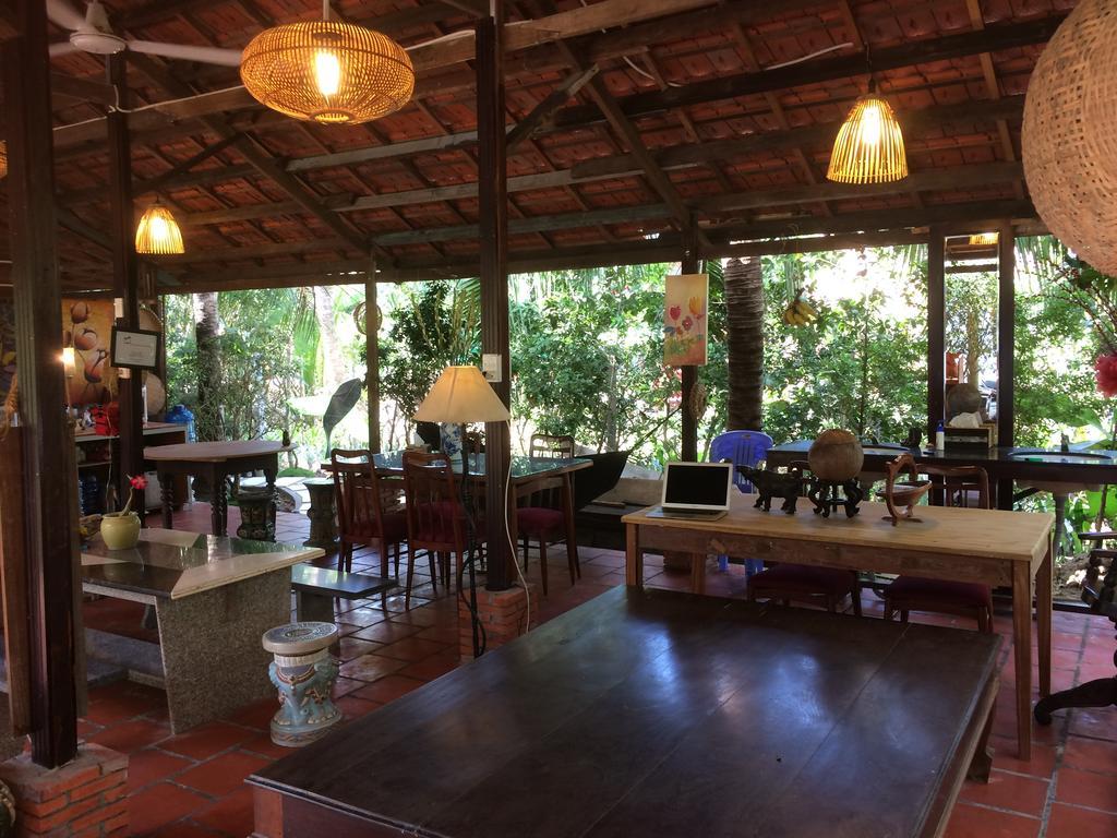 Charming Countryside Homestay Ben Tre Extérieur photo